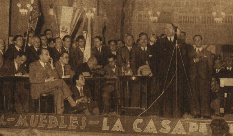 Archivo:José María Gil Robles en el mitín de enero de 1936 en el Gran Teatro de Córdoba. Foto Torres y Vallvé.png