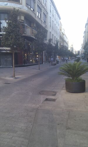 Calle Cruz Conde peatonal desde las Tendillas (2011).jpg