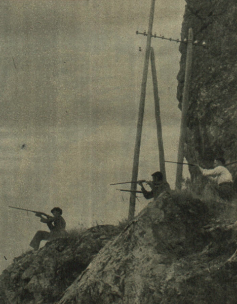 Archivo:Ofensiva de Córdoba. Milicianos en la primera línea de trincheras en Cerro Muriano. Ahora. 30 de agosto de 1936.png