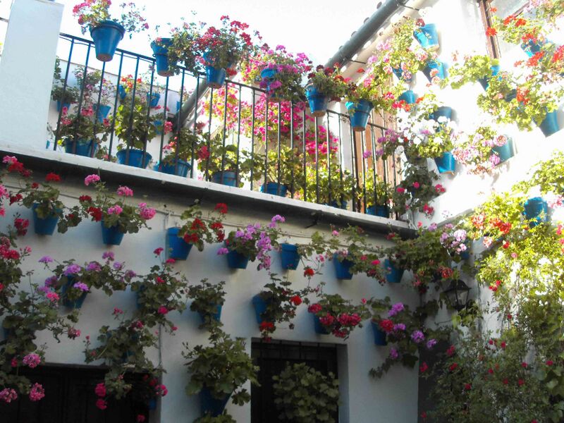 Archivo:Patio de la calle Tinte, 9 (2011).JPG
