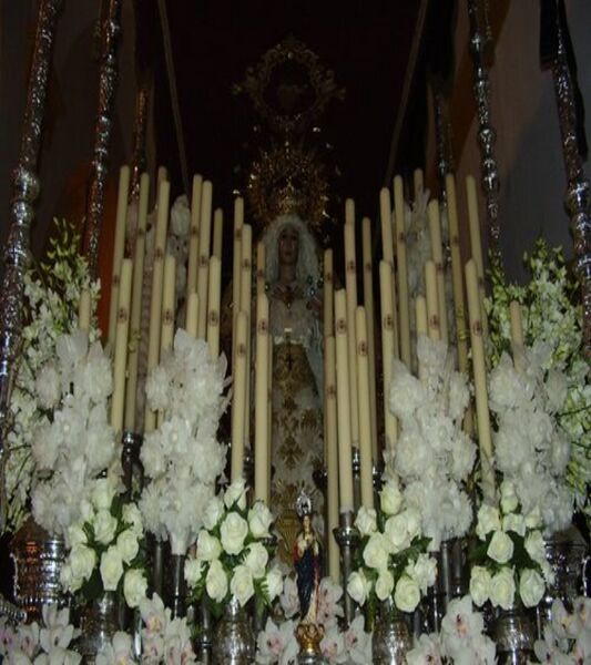 Archivo:Virgen de los Dolores de Espejo en la iglesia.jpg