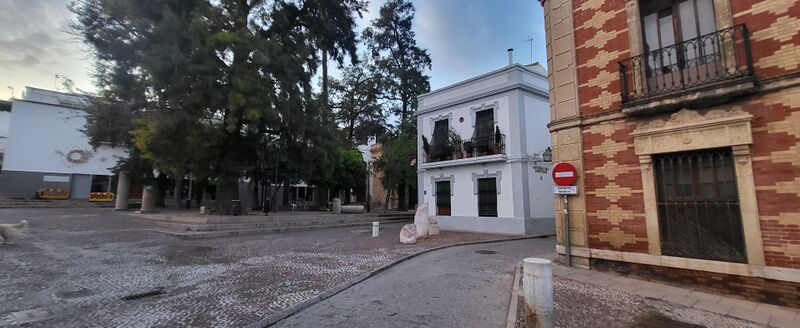 Archivo:Plaza de Jeronimo Páez (IV).jpeg