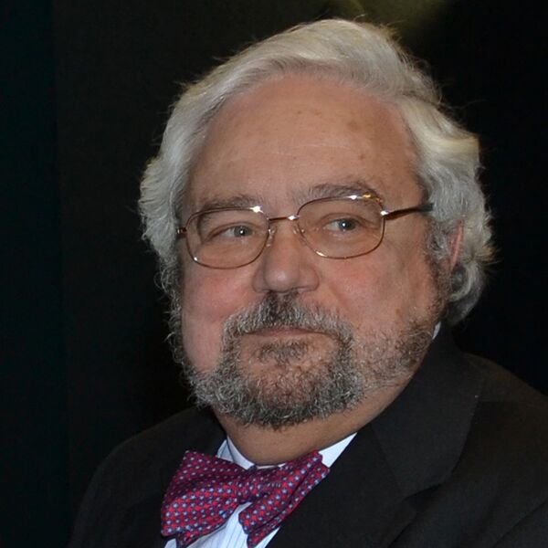 Archivo:Manuel R. Ortega Girón (2014).JPG