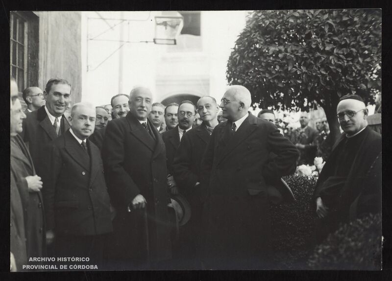 Archivo:Niceto Alcalá Zamora fue el primer presidente de la Segunda República española. En la imagen lo vemos en la inauguración del Museo Julio Romero de Torres, el 23 de noviembre de 1931..jpg