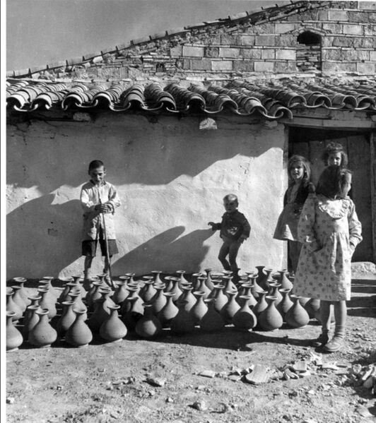 Archivo:Tejar en el campo de la Verdad junto a la Calahorra (1941). Erika Groth-Schmachtenberger.jpg