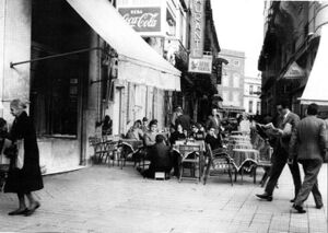 Calle La Plata (197) con el bar Negresco.jpg