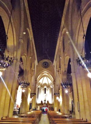 Nave central igl de San Pablo Córdoba.jpg
