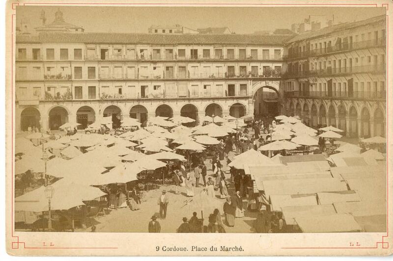 Archivo:Plaza de la Corredera by Levy (1888).jpg