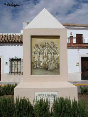 MonolitoFuenteCarreteros2.jpg