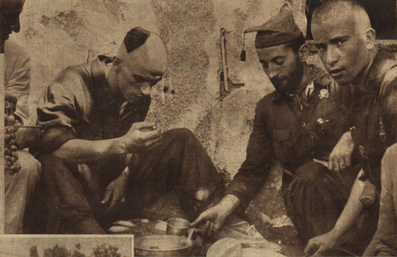 Archivo:Milicianos en la Ofensiva de Córdoba (Agosto de 1936). Foto de Tello. Ahora (Madrid). 29 de agosto de 1936.png