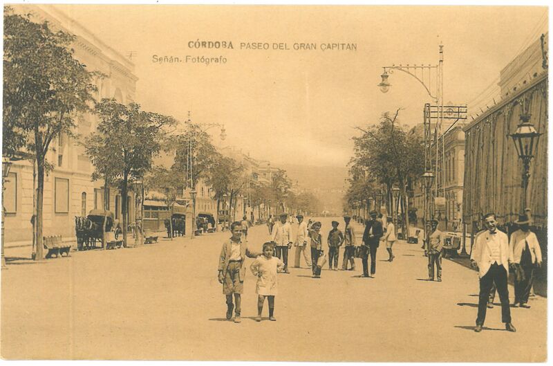 Archivo:Paseo del Gran Capitán 2.jpg