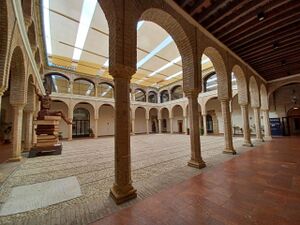 Claustro del antiguo Hospital de San Sebastián (2025).jpg