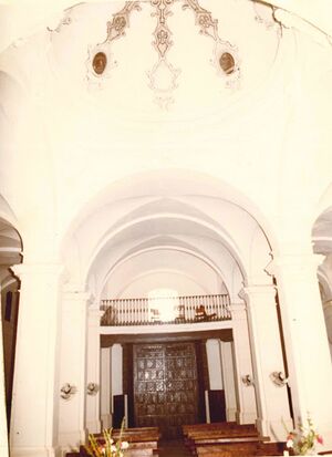 Iglesia Fuente Palmera interior años 80-90.jpg