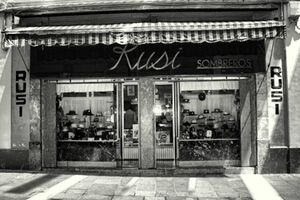 Sobrerería Rusi en calle Gondomar.jpg