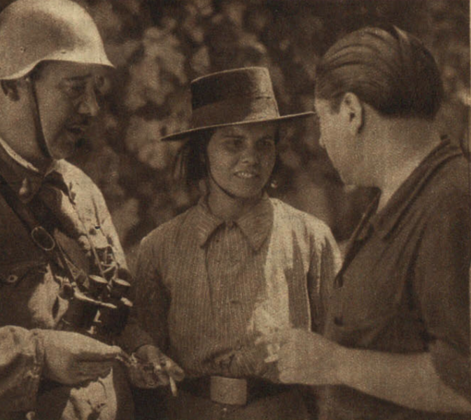 Archivo:Miliciana charla en un pueblo de Córdoba para unirse a las tropas de la República. Ahora. 11 de agosto de 1936.png