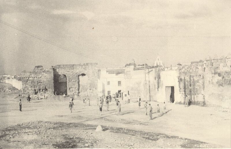 Archivo:Puerta de Sevilla.jpg