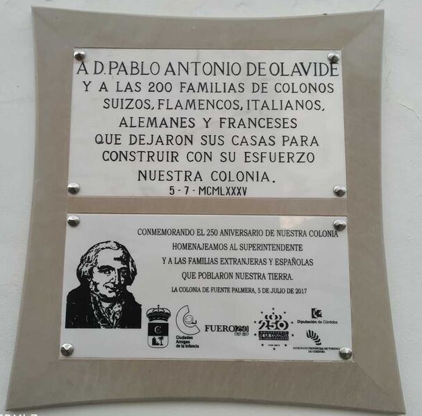 Archivo:Placa homenaje 250 aniversario FP.jpg