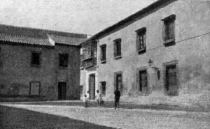 Escuela Ferrorivaria (años 40). Plaza del Conde de Priego.png