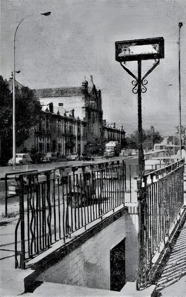 Archivo:Plaza de Colón. Urinarios 2.jpg