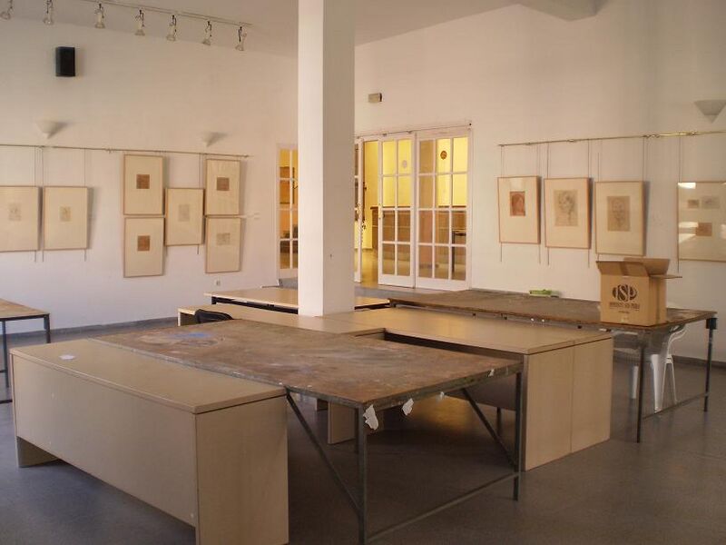 Archivo:Sala de Exposiciones La Victoria.JPG
