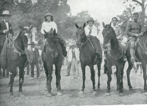 Paseando por la Feria de Córdoba (1922).png