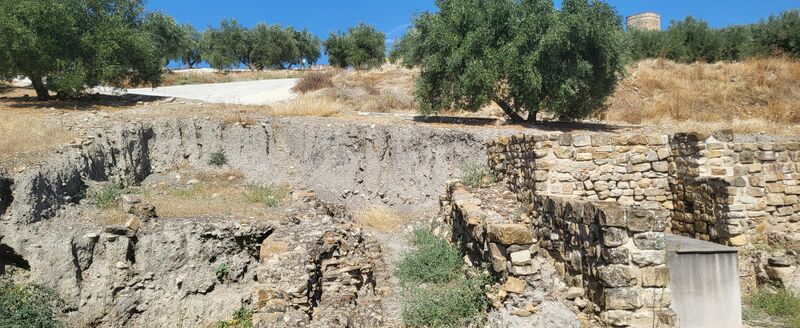 Archivo:Ermita de los Santos Mozárabes en Torreparedones.jpg