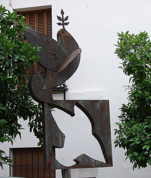 Archivo:Salvador morera paloma mc.JPG