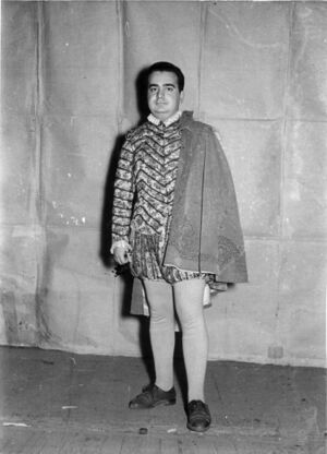 Joaquín de Haro Moreno interprertando Rigoletto .jpg