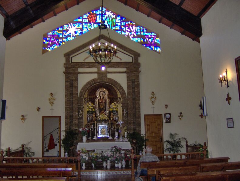 Archivo:Santuario de la Virgen de Gracia.Interior - Benameji.JPG