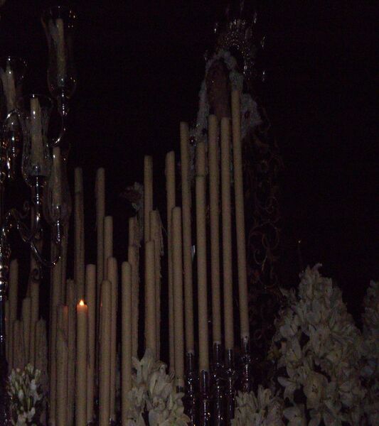 Archivo:Soledad llegando a la iglesia.JPG