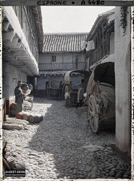 Archivo:Posada del Potro (1914). Coleccion Kahn.jpg