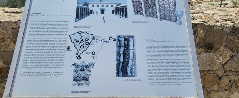 Archivo:Panel informativo Basílica de Torreparedones.jpg