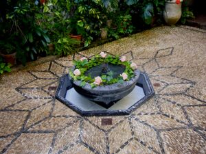 Fuente del patio central de la casa Andalusí.JPG