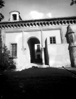 Puerta del Caño (1945). Mezquita Catedral 2.png