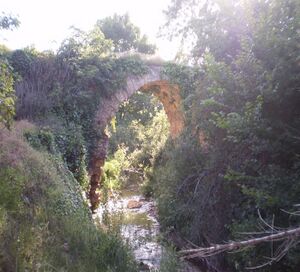 Puente califal del arroyo Palancar.JPG