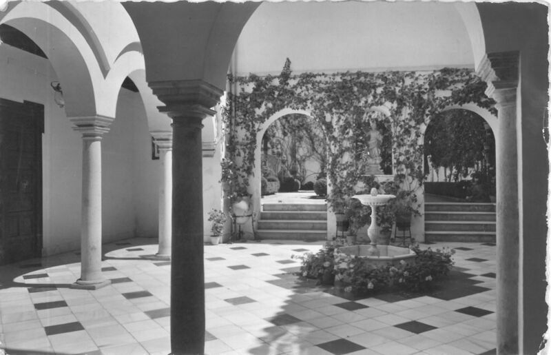 Archivo:Patio particular 3.jpg