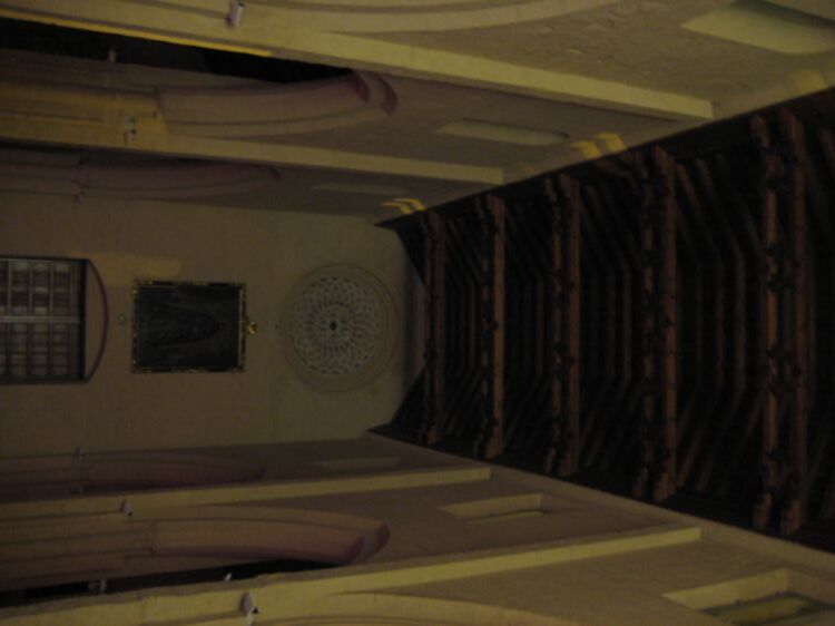 Archivo:Iglesia de la madgalena.nave central.jpg
