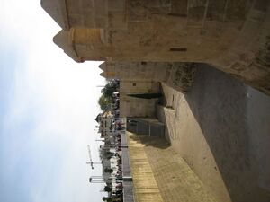Torre de la Calahorra.foso.jpg