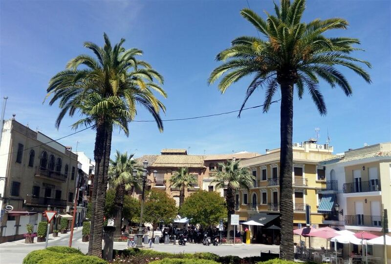 Archivo:Plaza Vieja Cabra.jpg