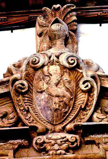 Archivo:Escudo de los Armenta (fachada del palacio del Duque de Medina-Sidonia (calle Rey Heredia).jpg