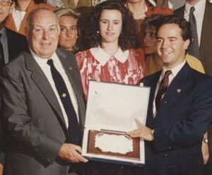 1990 OCT 5 EPJ HOMENAJE.jpg