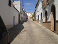 Calle Alcalá Situada en el "Barrio de las Cruces" dirección a la "Calle Doctor Marañón"