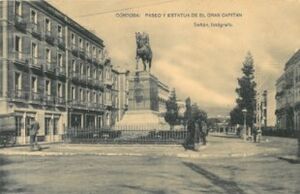 Paseo y estatua del Gran Capitán.jpg