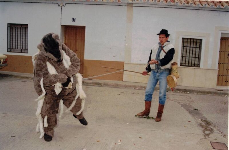 Archivo:Baile del Oso sXX2.jpg