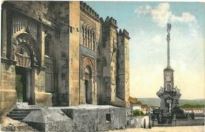 Monumento de San Rafael junto a la Mezquita.jpg