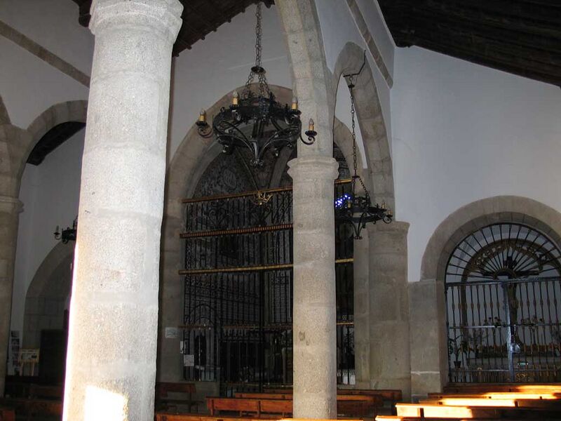 Archivo:Interior-Ermita-V-Guia.jpg