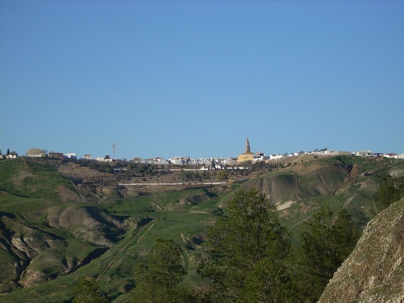 Archivo:Vistas de la Grieta desde el puente renacentista de Hernán Ruíz II.jpg