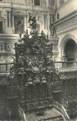 Sitial del Obispo en la Mezquita Catedral.jpg