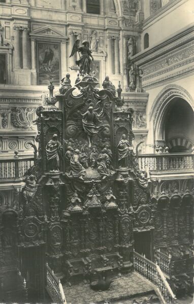 Archivo:Sitial del Obispo en la Mezquita Catedral.jpg