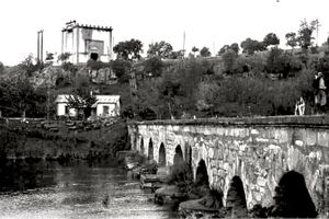 Puente Mocho o de Piedra. Fotografía Circa 1935. .jpg